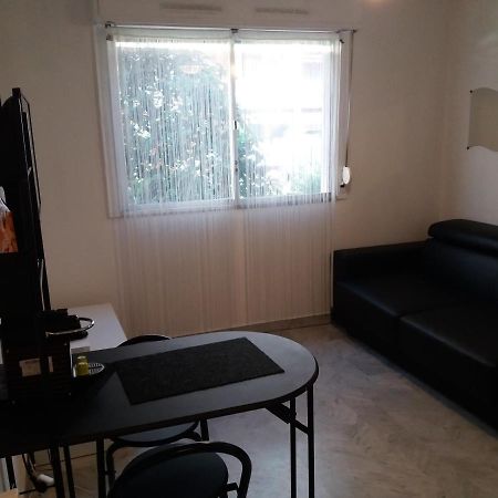 Studio Bord De Mer Nice Ouest Appartement Buitenkant foto